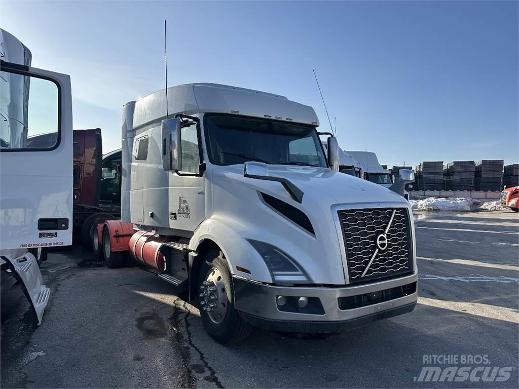 Volvo VNL740 وحدات الجر