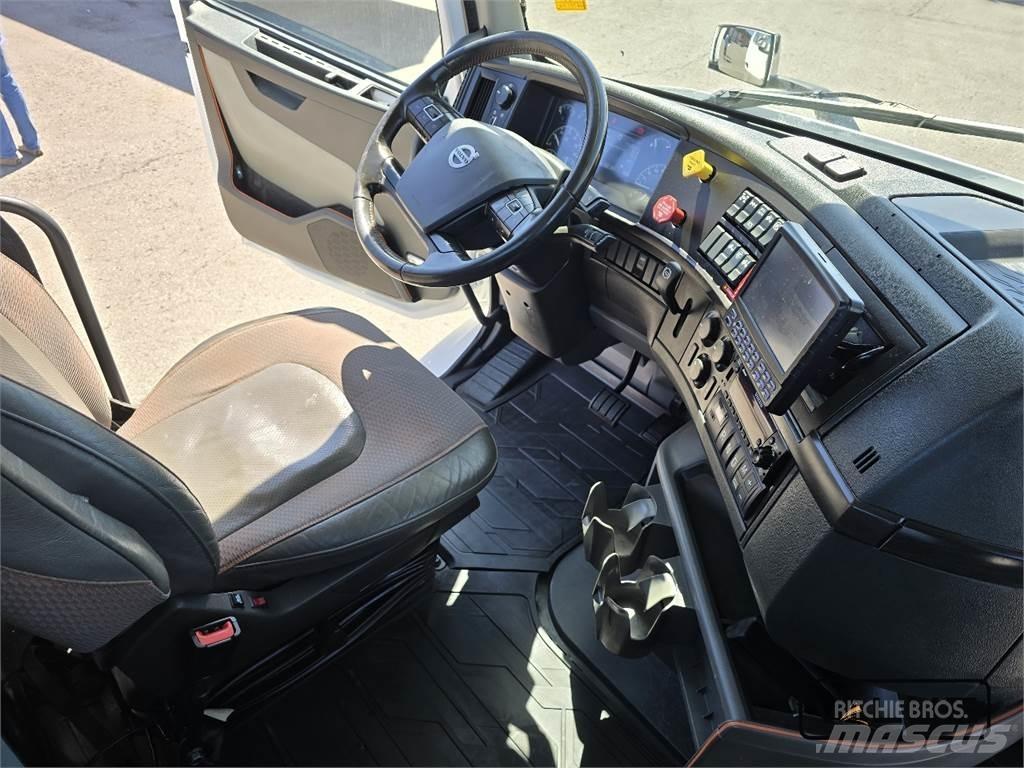 Volvo VNR وحدات الجر