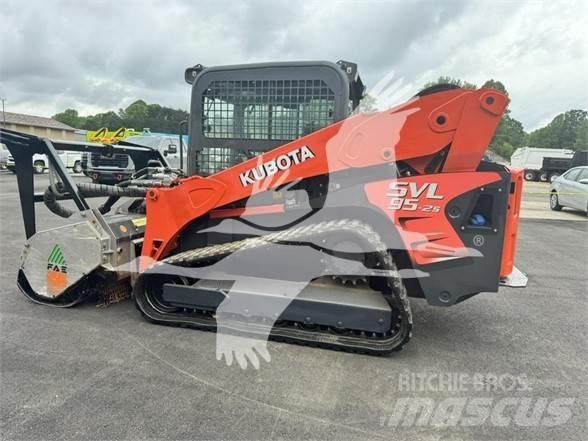 Kubota SVL95-2S ماكينات تقطيع أخشاب الحراجة