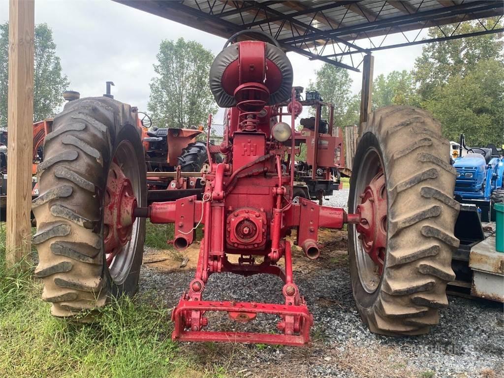 Farmall 400 أخرى