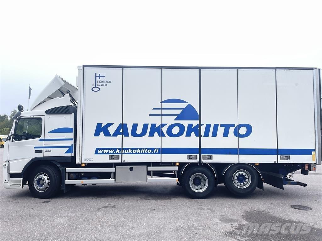 Volvo FM شاحنات ذات هيكل صندوقي