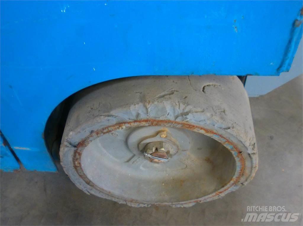 Genie GS1532 رافعات مقصية الشكل