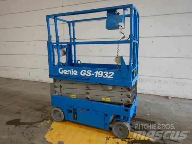 Genie GS1932 رافعات مقصية الشكل