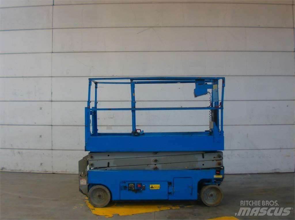 Genie GS2032 رافعات مقصية الشكل