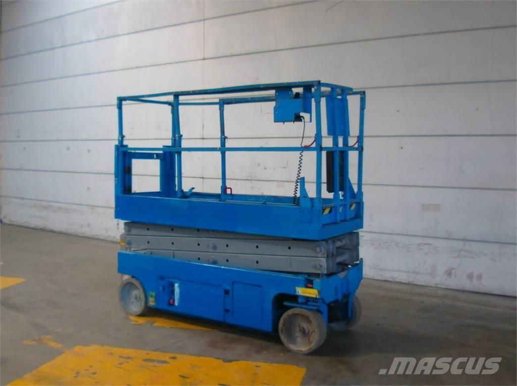 Genie GS2032 رافعات مقصية الشكل