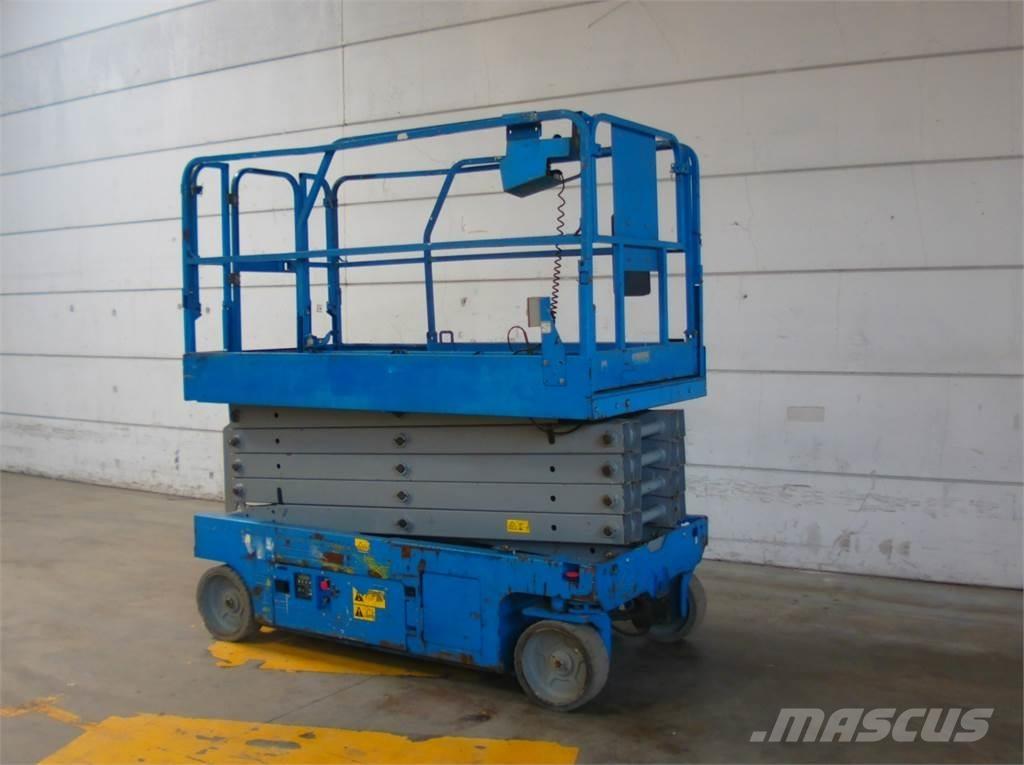 Genie GS3246 رافعات مقصية الشكل