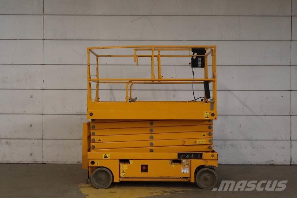 Haulotte Compact 14 رافعات مقصية الشكل