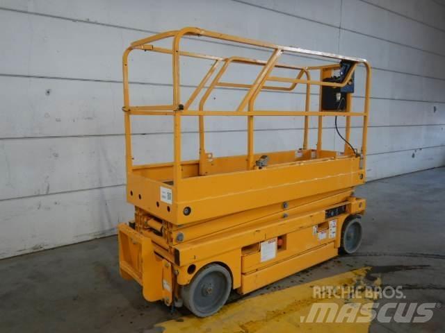 Haulotte Compact 8CU رافعات مقصية الشكل