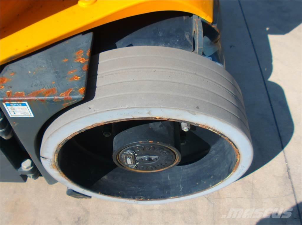 Haulotte HA12CJ+ رافعات سلة مفصلية