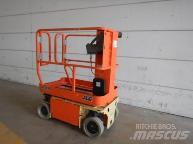 JLG 1230ES رافعات السارية الرأسية