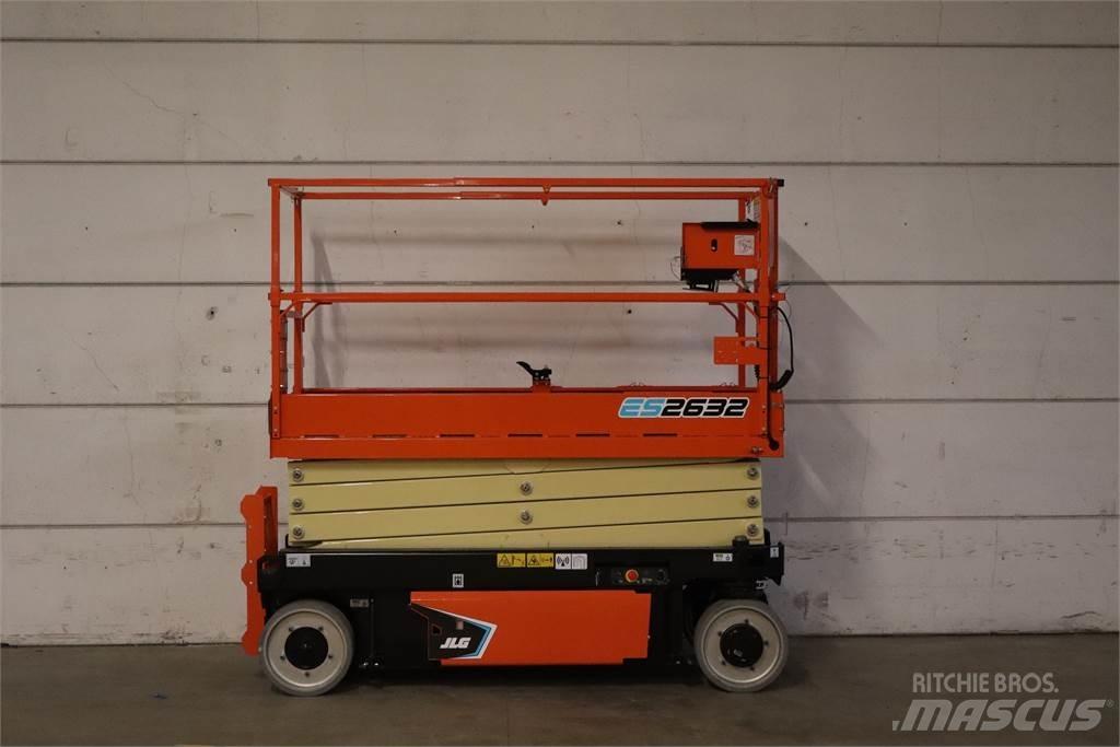 JLG 2632ES رافعات مقصية الشكل