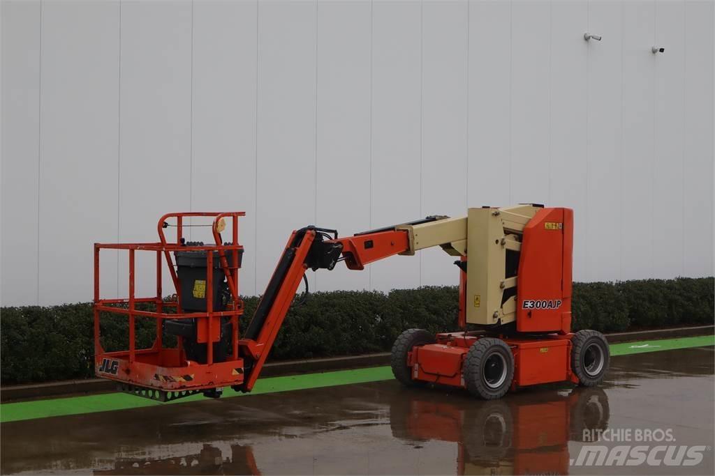 JLG E300AJP رافعات سلة مفصلية