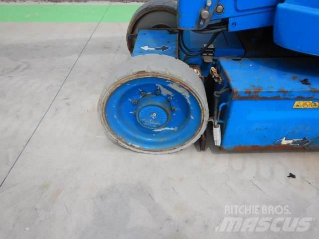 JLG E300AJP رافعات سلة مفصلية
