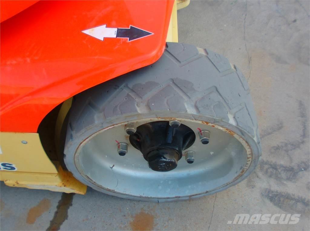 JLG Toucan 12E+ رافعات السارية الرأسية