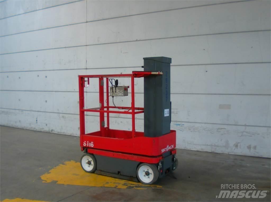 SkyJack SJ16 رافعات السارية الرأسية