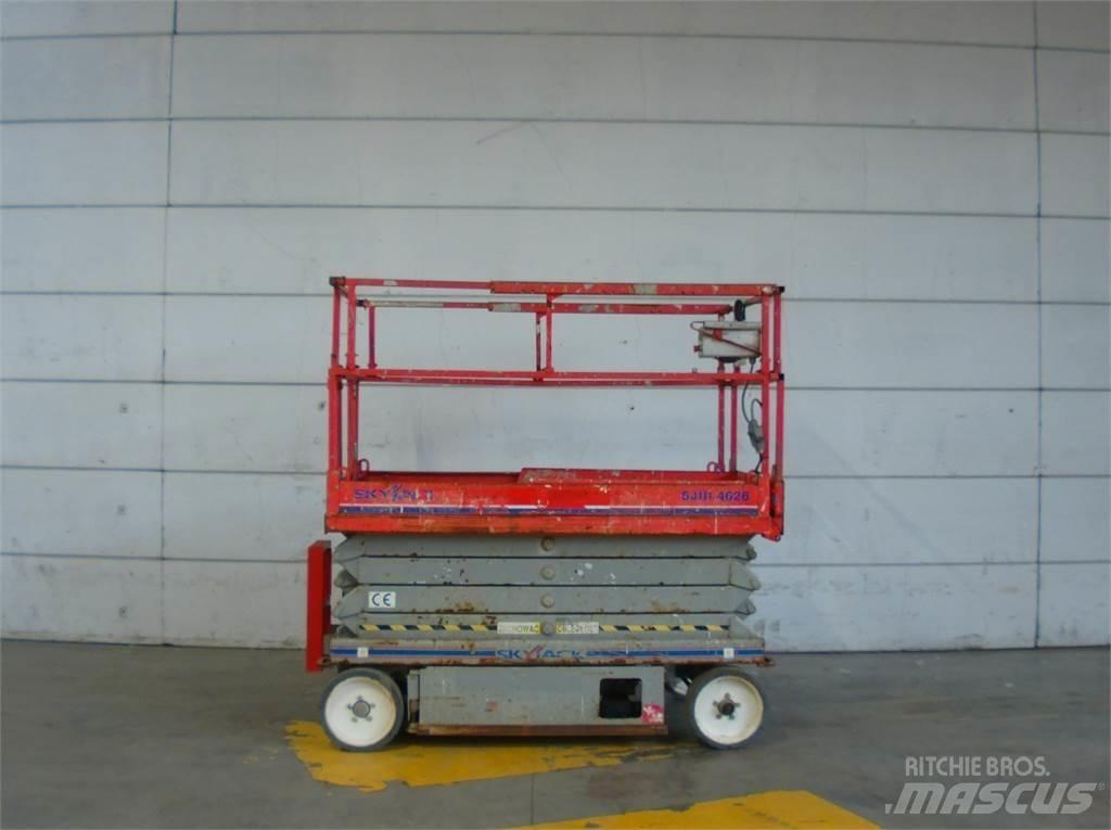 SkyJack SJ4626 رافعات مقصية الشكل