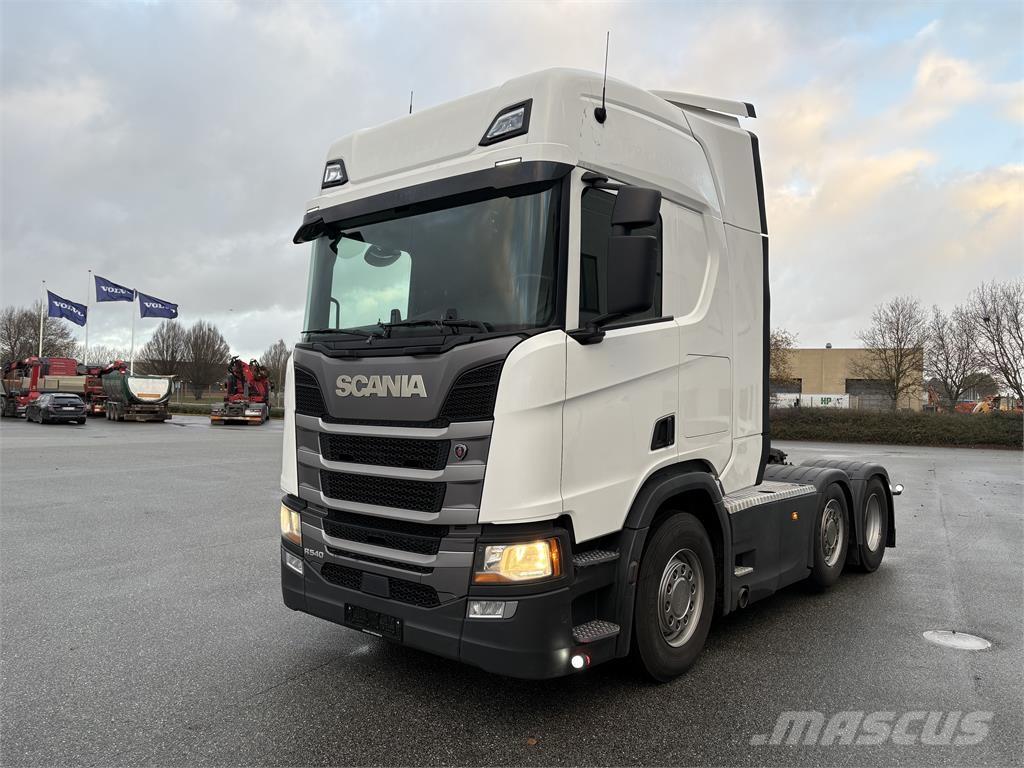 Scania R540 وحدات الجر