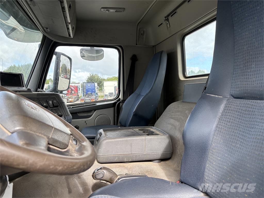 Volvo FM440 شاحنات قابلة للفك