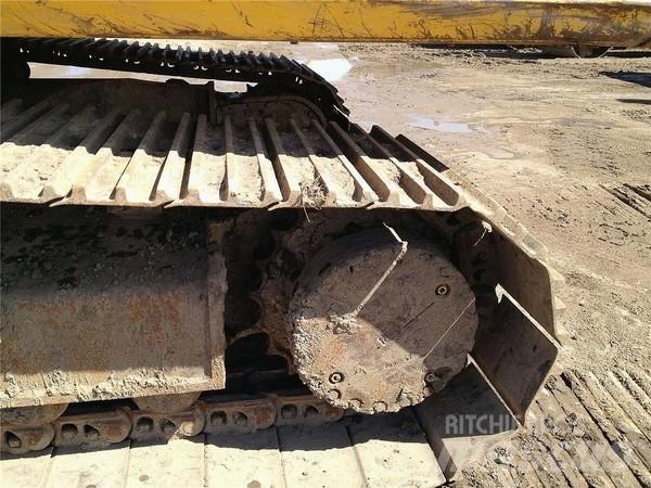 Komatsu PC300 LC-7 حفارات زحافة