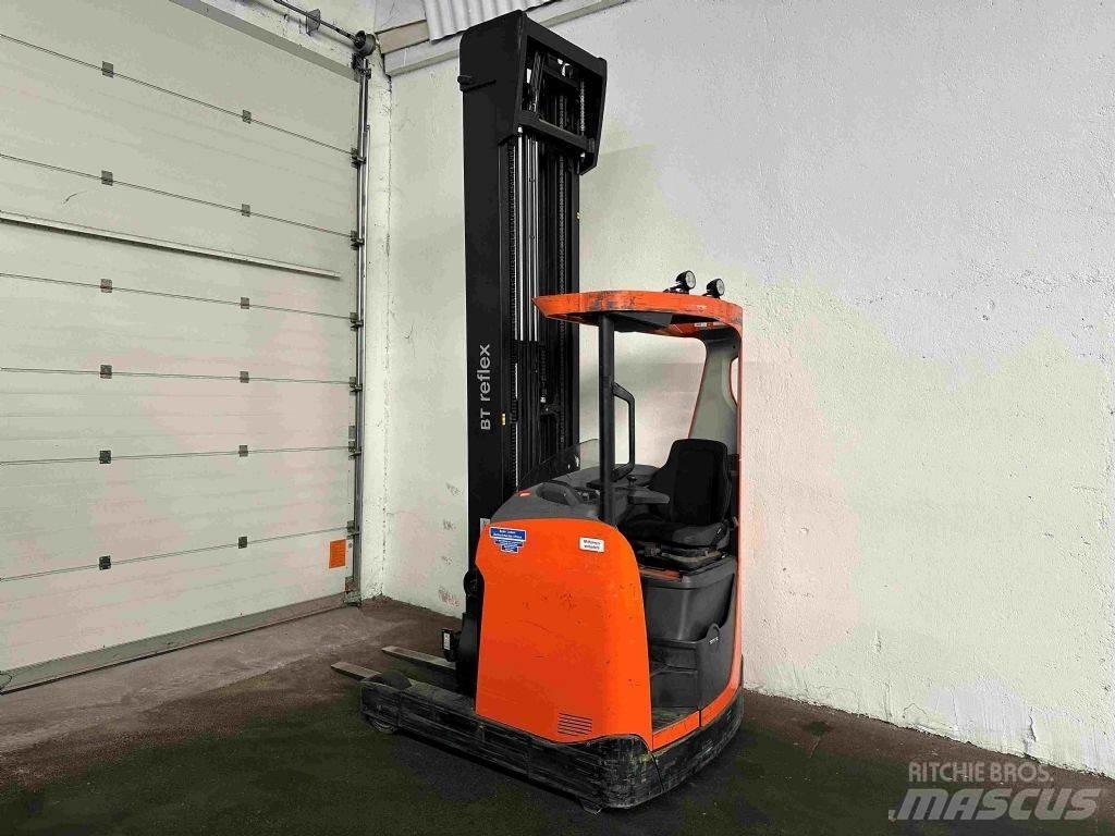 BT RRE 140 - TRIPLEX 9 m شاحنة مناولة