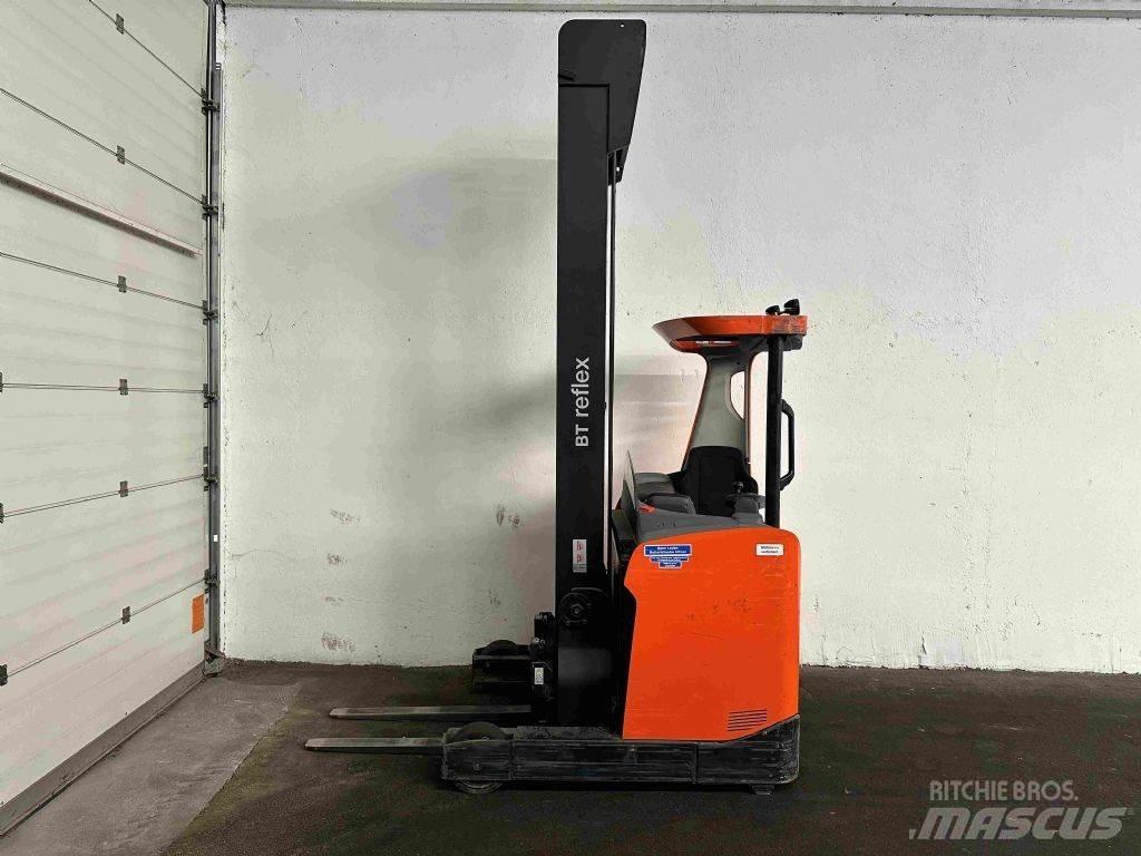 BT RRE 140 - TRIPLEX 9 m شاحنة مناولة