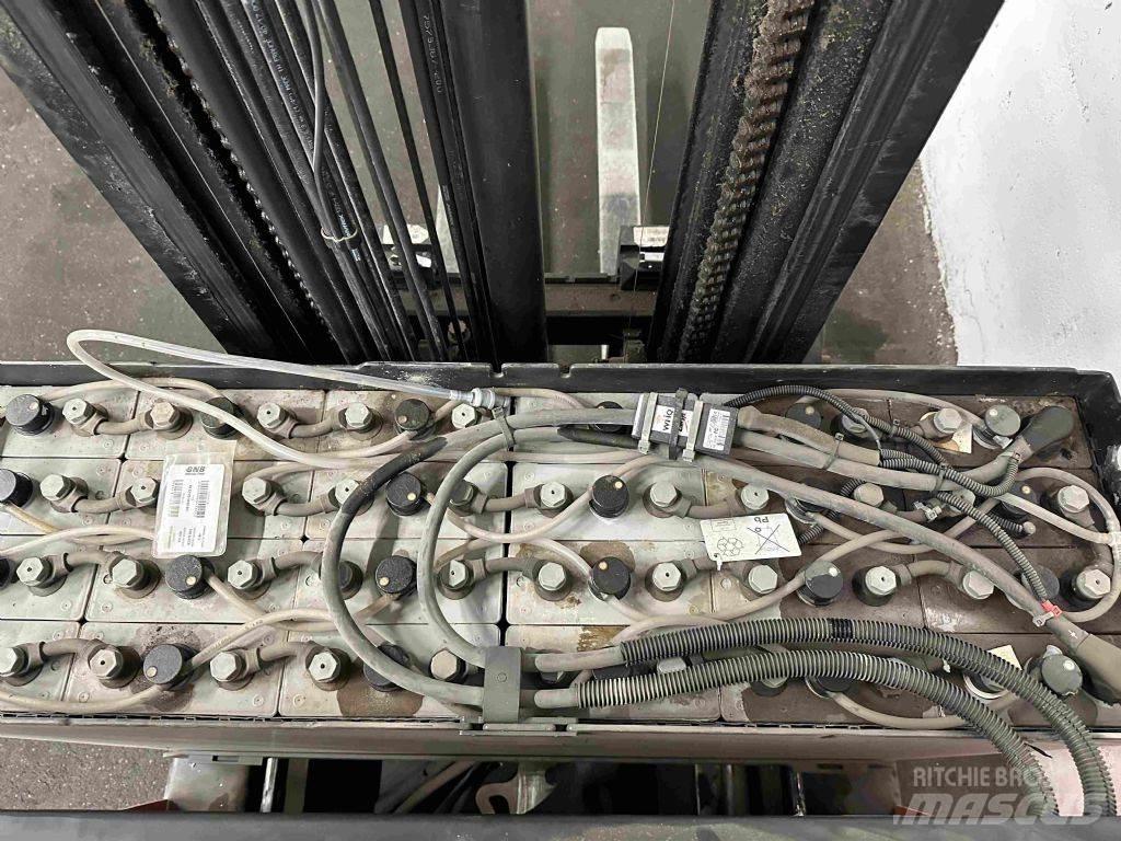 BT RRE 140 - TRIPLEX 9 m شاحنة مناولة