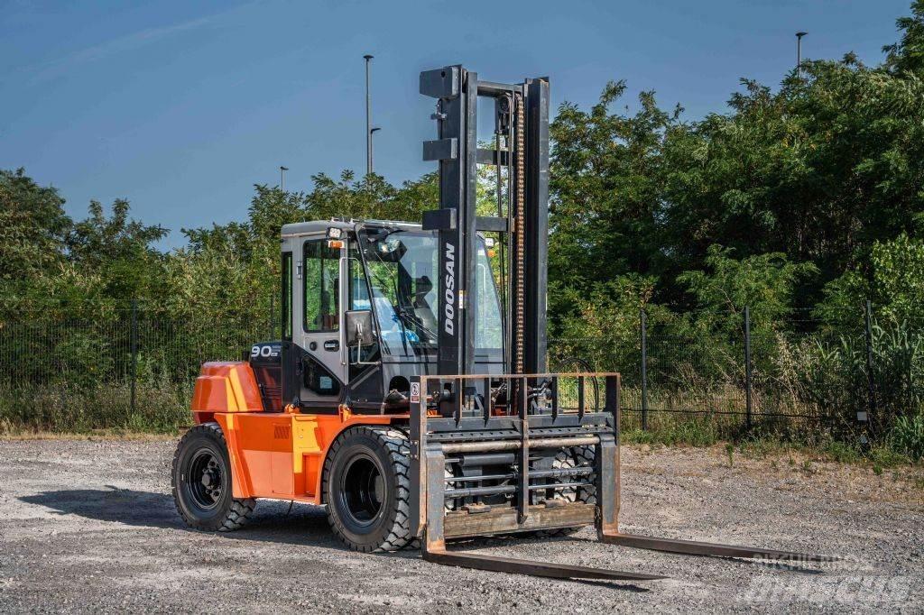 Doosan D 90-S-7 شاحنات الديزل
