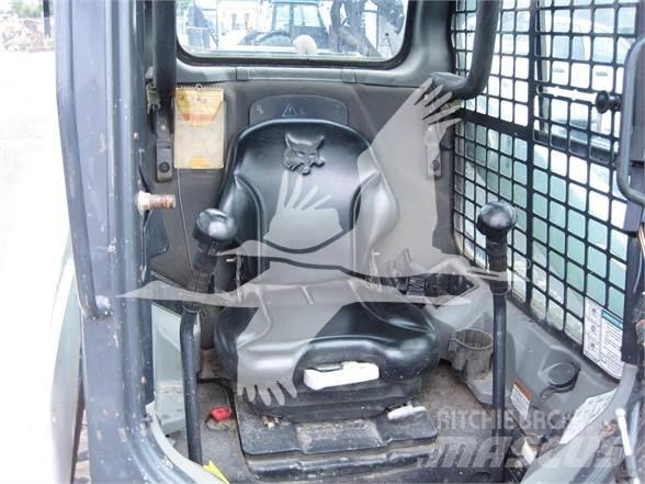 Bobcat T770 لوادر انزلاقية التوجيه