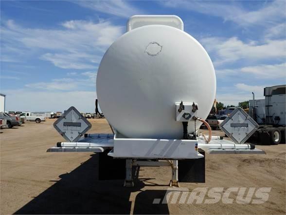  TYTAL TANKER نصف مقطورات مقطورة 