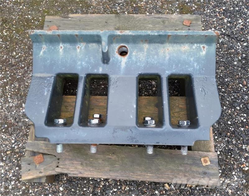  - - - ملحقات الحصادات