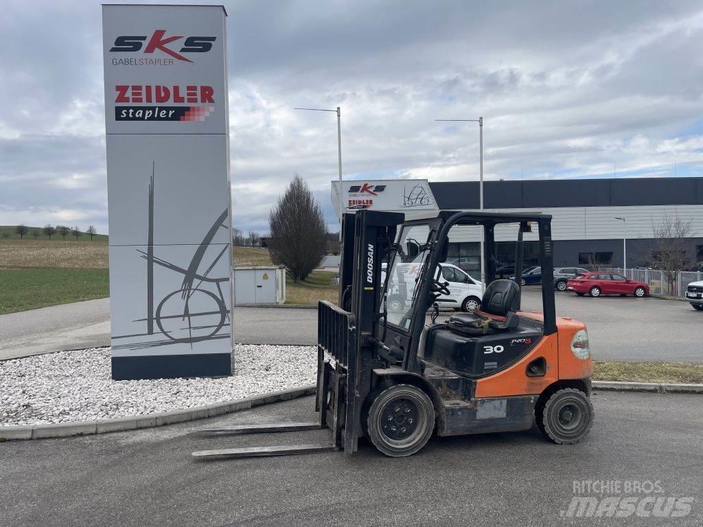 Doosan D30S-5 شاحنات الديزل