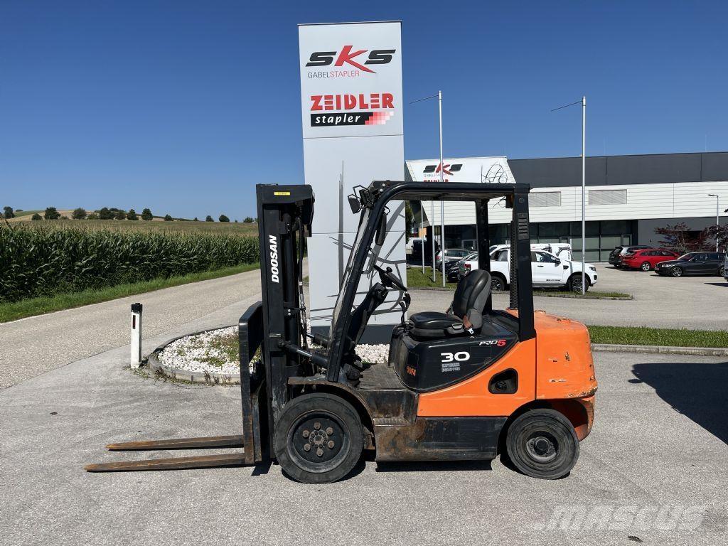 Doosan D30S-5 شاحنات الديزل