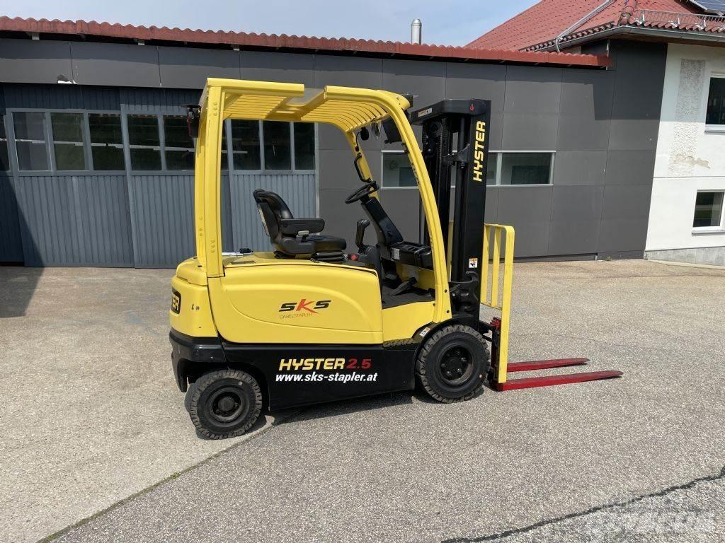 Hyster J2.5XN شاحنات ذات رافعات شوكية تعمل بالكهرباء