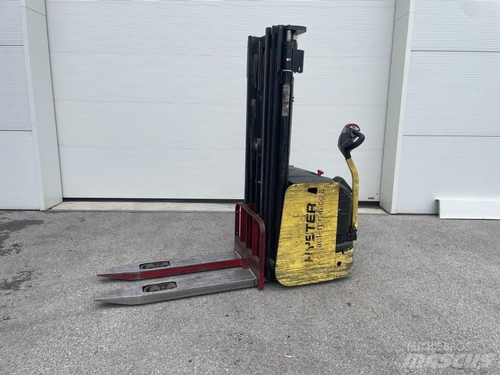 Hyster S1.6AC معدات التكديس الجوالة