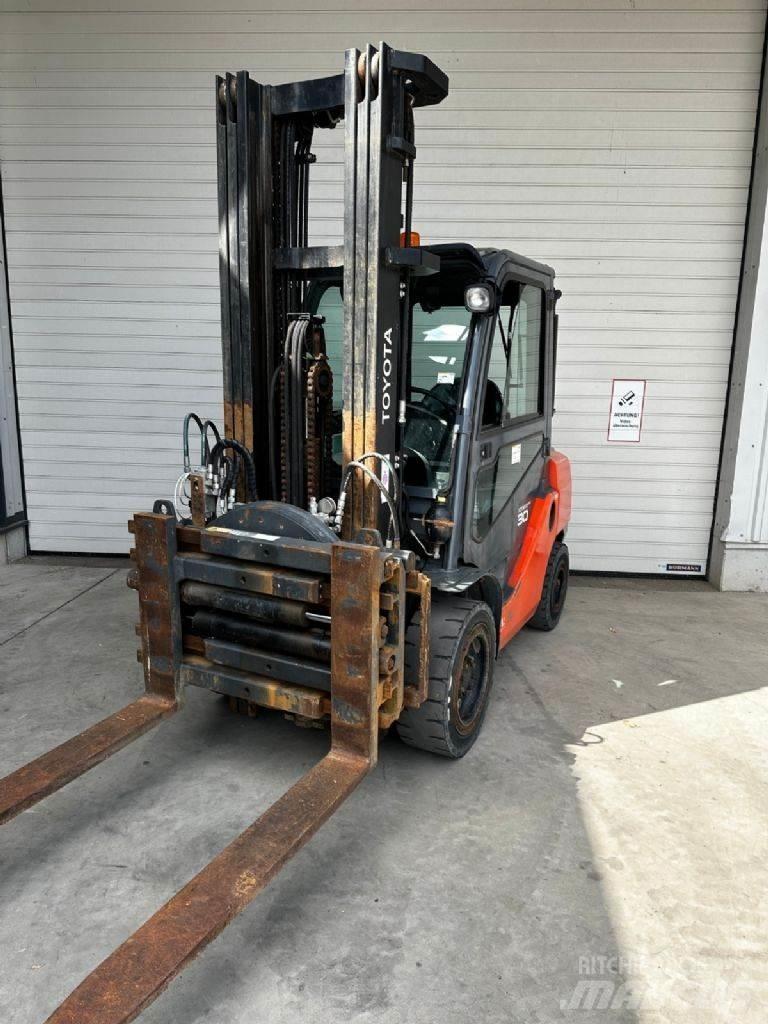 Toyota 06-8FD30F شاحنات الديزل