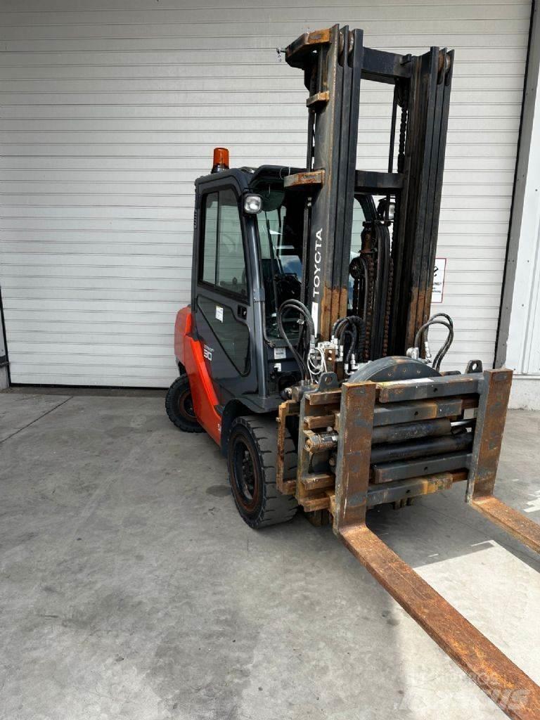 Toyota 06-8FD30F شاحنات الديزل