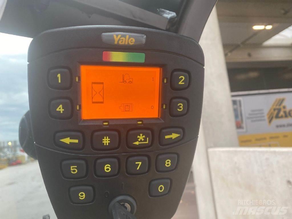 Yale ERP35VL شاحنات ذات رافعات شوكية تعمل بالكهرباء