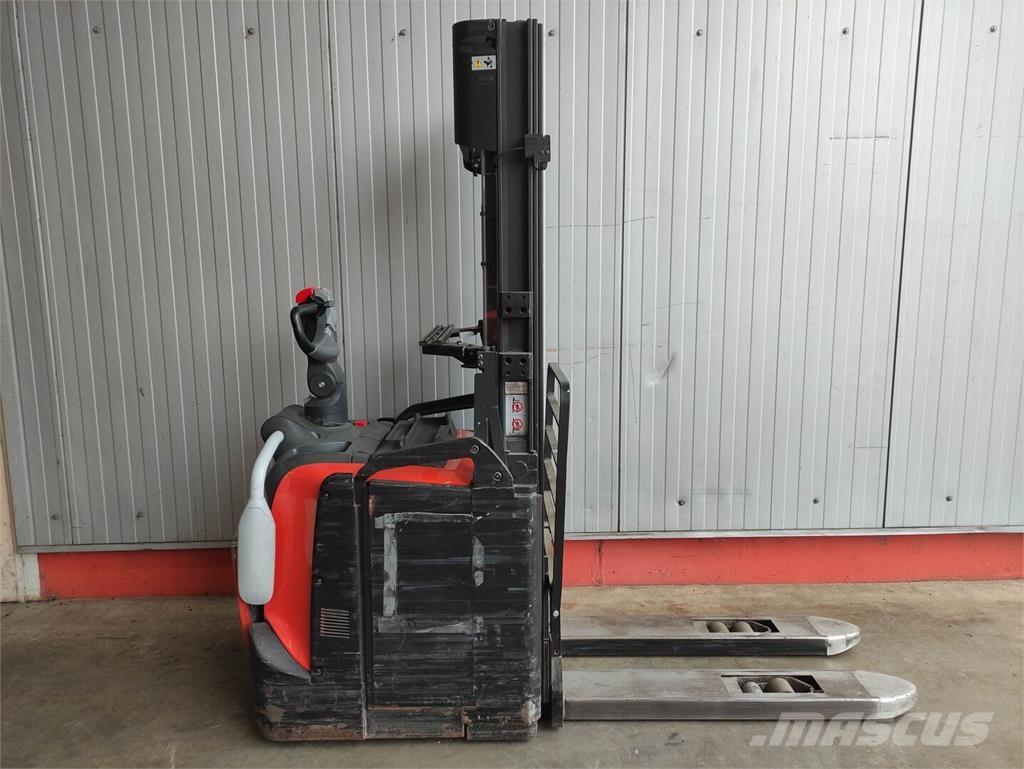 BT SPE 120 معدات التكديس الجوالة