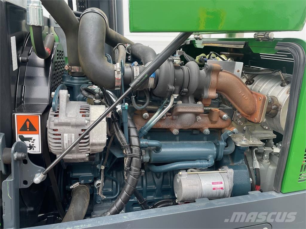 Combilift C4000 لوادر جانبية