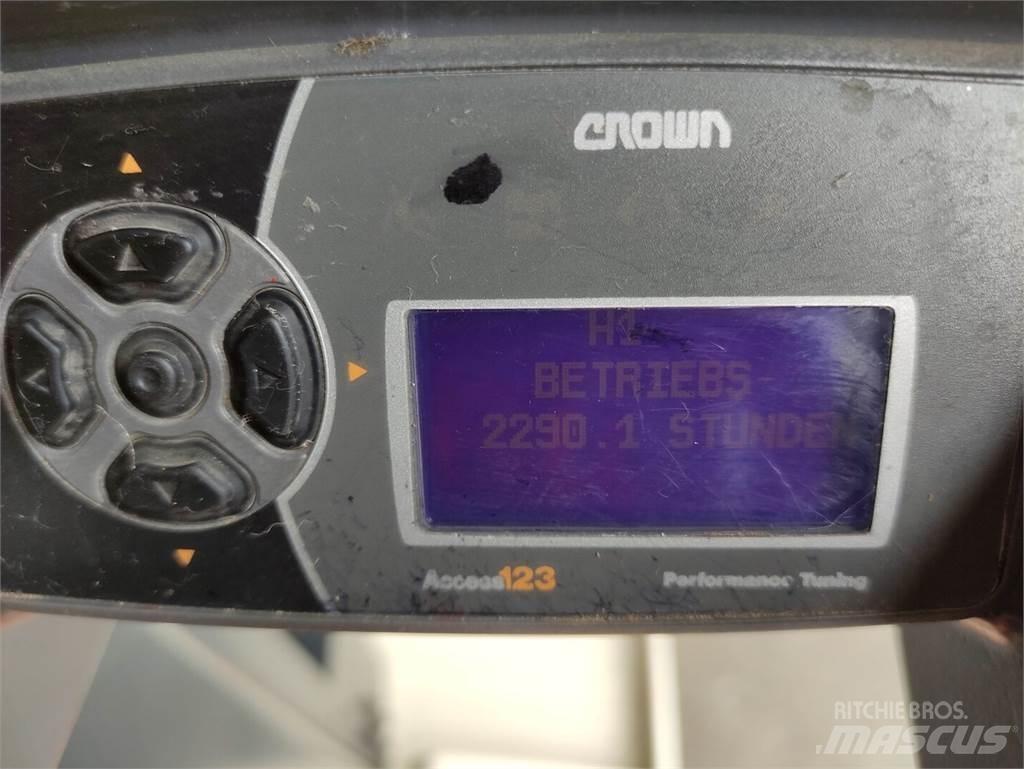 Crown WAV60-118 معدات الرفع عالي المستوى