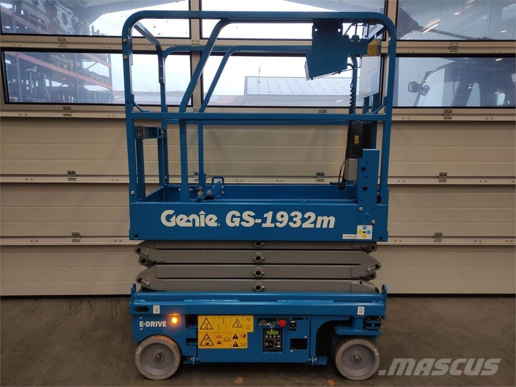 Genie GS1932m رافعات مقصية الشكل