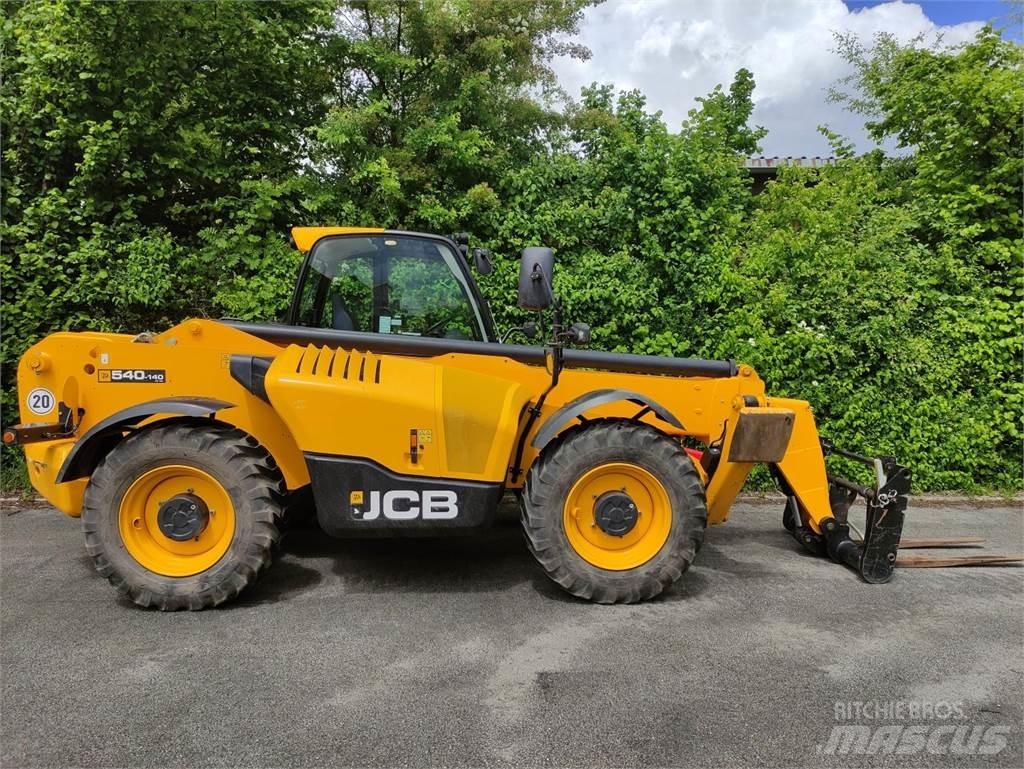 JCB 540V140 Hi Viz مناولات متداخلة