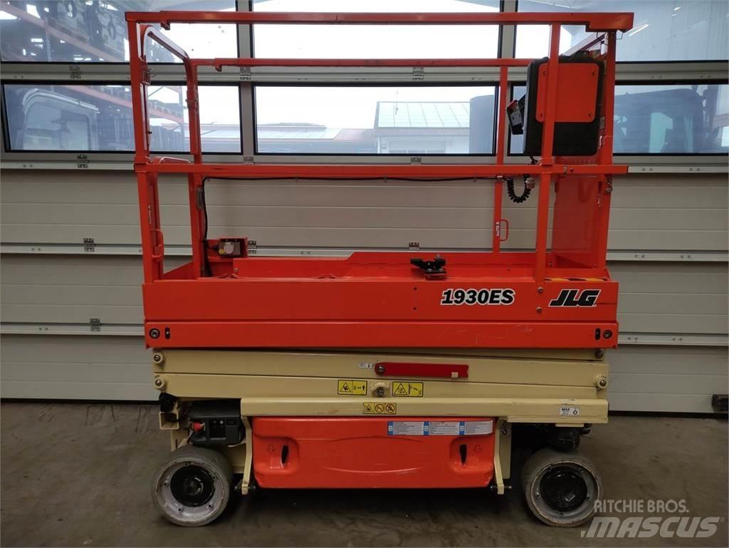 JLG 1930 ES رافعات مقصية الشكل