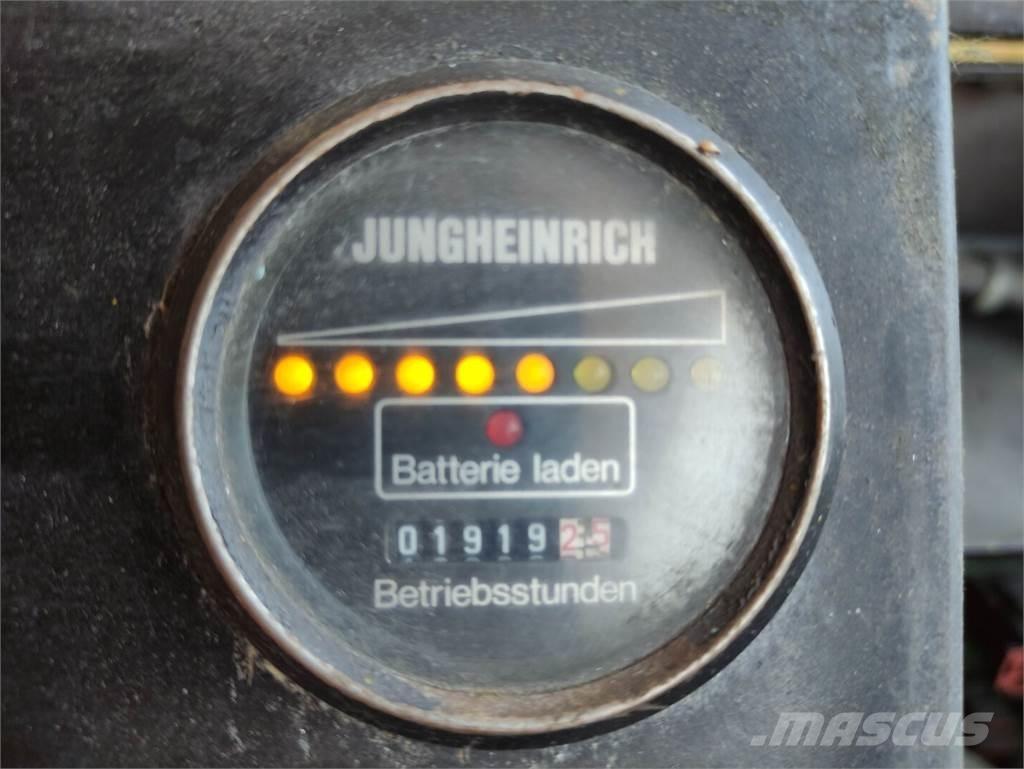 Jungheinrich EJC A 12.5 معدات التكديس الجوالة