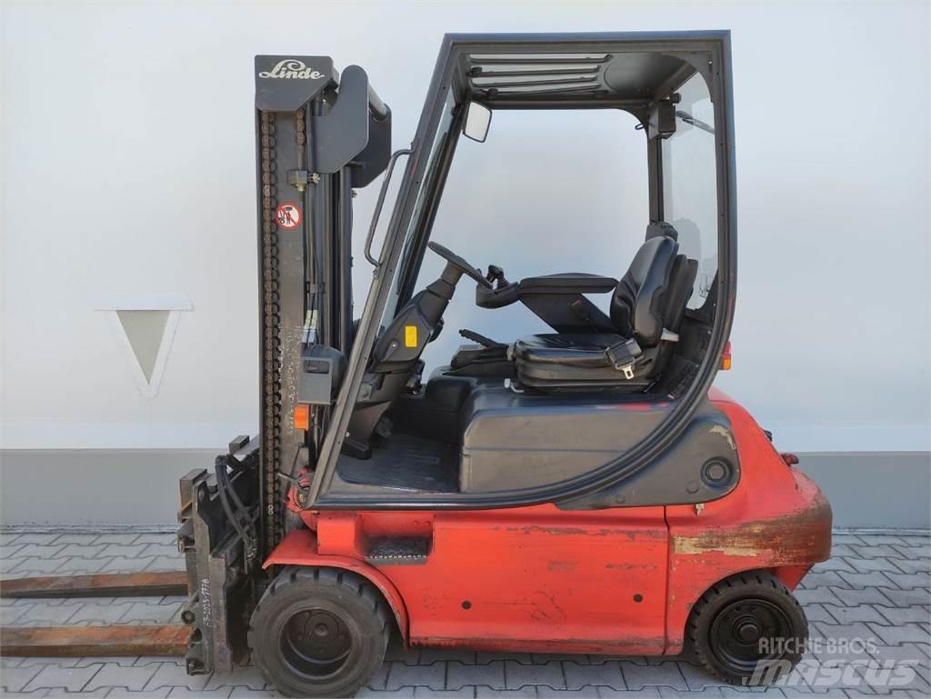 Linde E20P-02-335 شاحنات ذات رافعات شوكية تعمل بالكهرباء