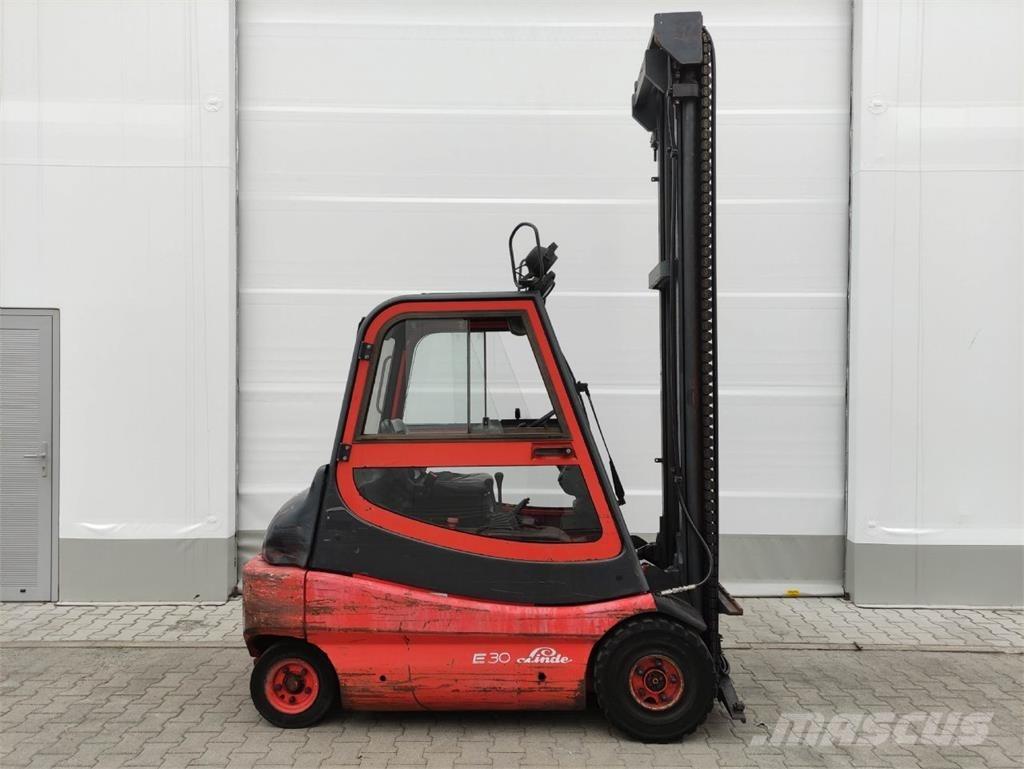 Linde E30-01-336 شاحنات ذات رافعات شوكية تعمل بالكهرباء