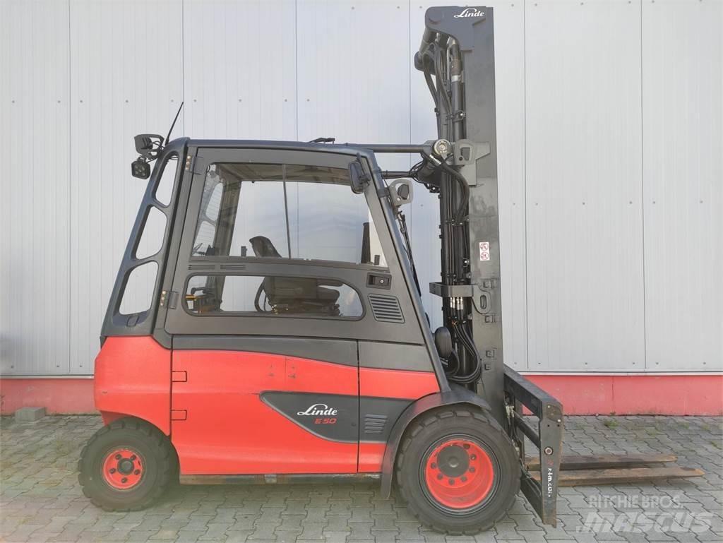 Linde E50HL-01/600-388 شاحنات ذات رافعات شوكية تعمل بالكهرباء