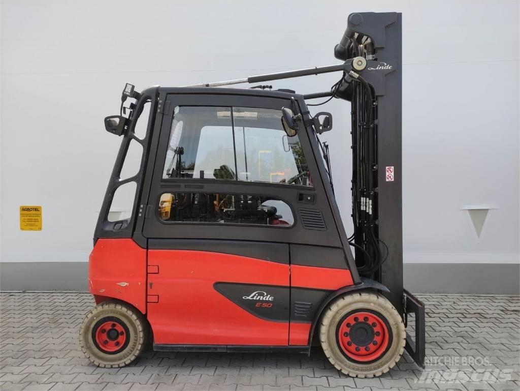 Linde E50HL-01/600-388 شاحنات ذات رافعات شوكية تعمل بالكهرباء