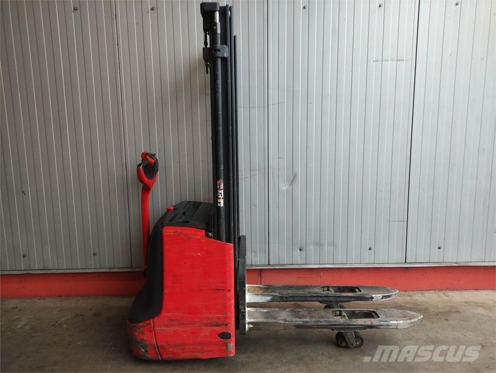 Linde L12 i معدات التكديس الجوالة