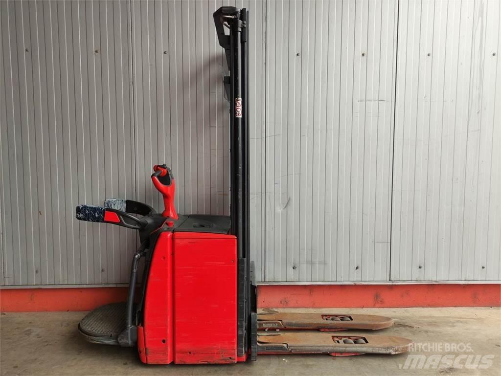 Linde L14APi-1173 معدات التكديس الجوالة